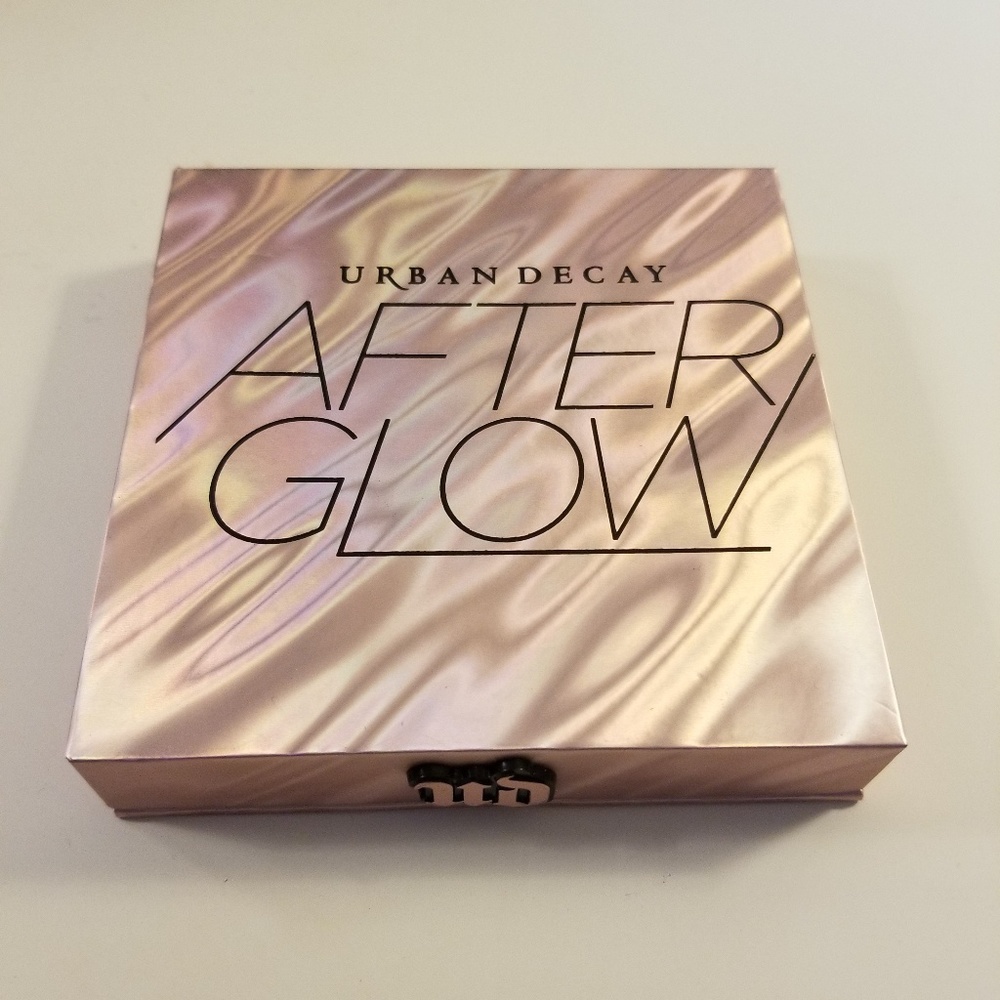 Urban Decay After Glow highlighter pallette